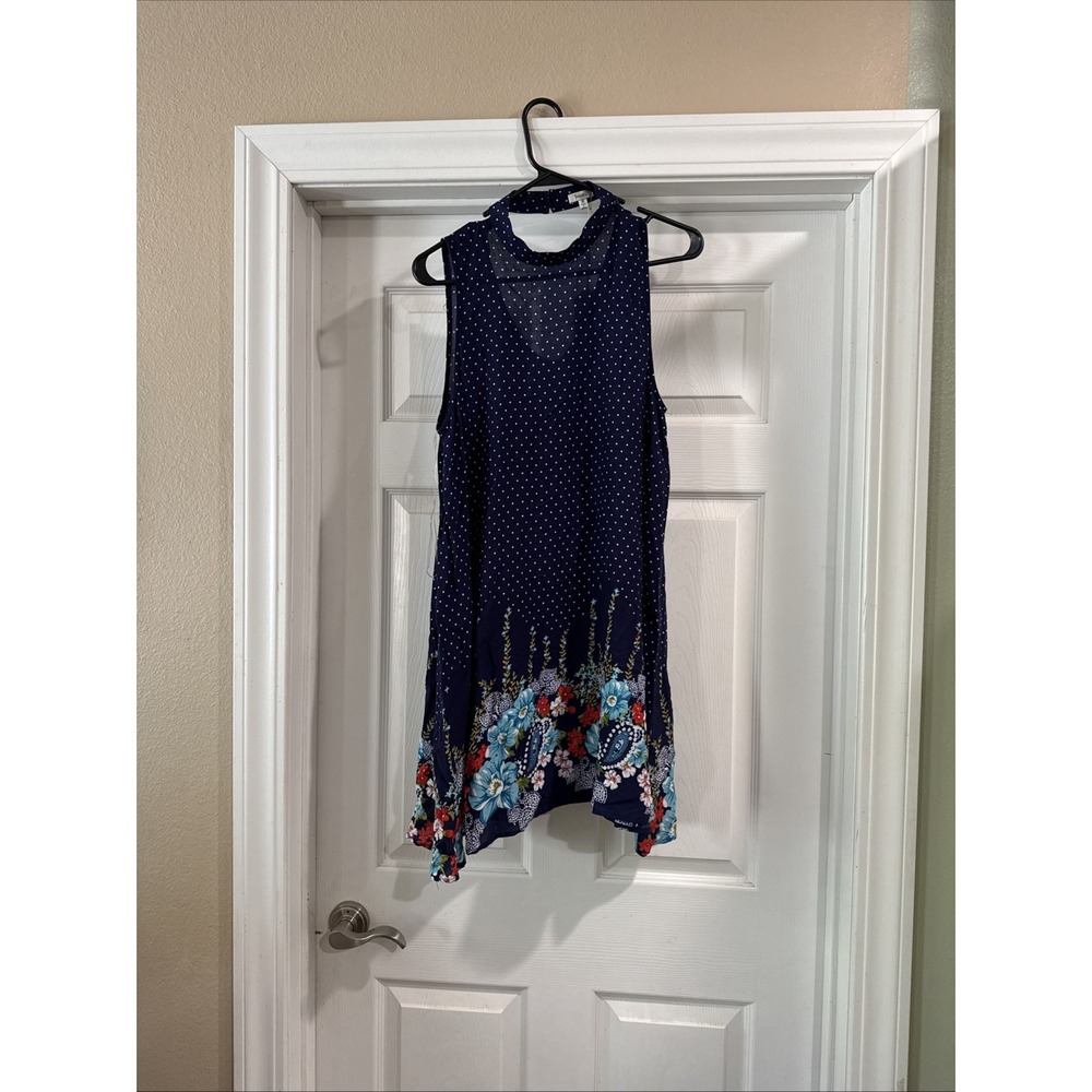 Womens Jodifl Floral Tunic Medium Button Neck Line